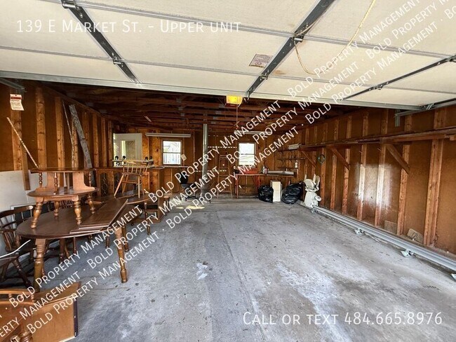 Building Photo - 139 E Market St