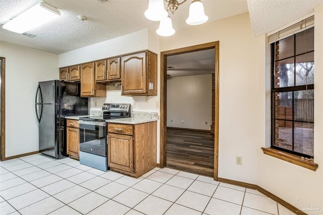Building Photo - 6327 Heart Pine Dr