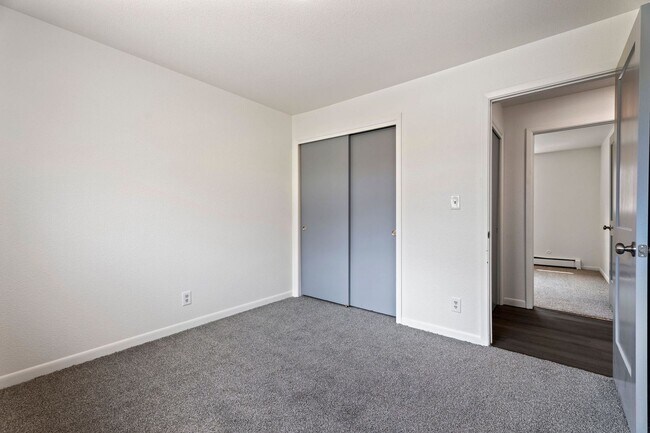 Building Photo - Azalea1629(KP-JF)