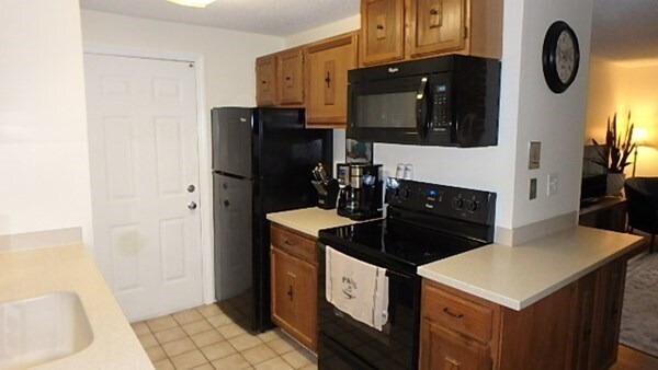 Primary Photo - 34 Walden Dr