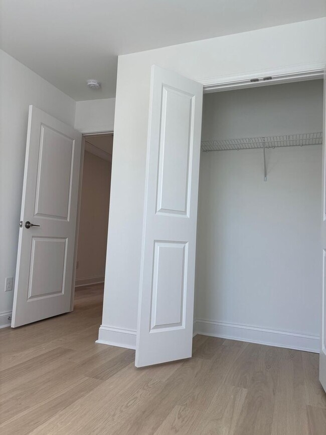 Building Photo - Knoxville 37920 - 3 bedroom 2.5 bath - cal...