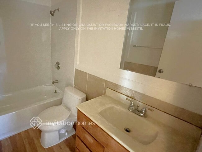 Building Photo - 340 Pembroke Dr