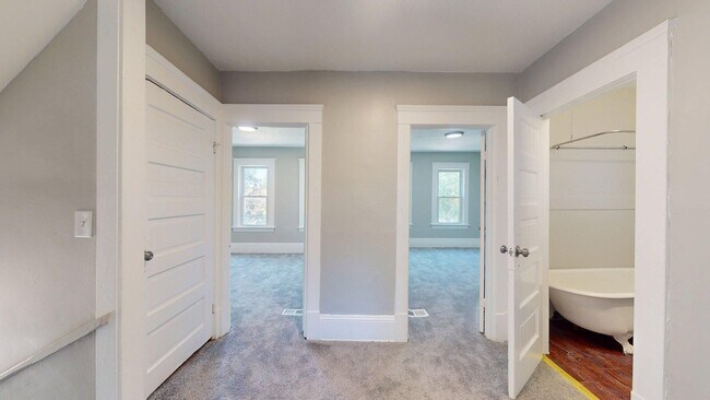 Building Photo - Cudell/West Blvd neighborhood; 4 bedroom/1 bath single family house for rent!