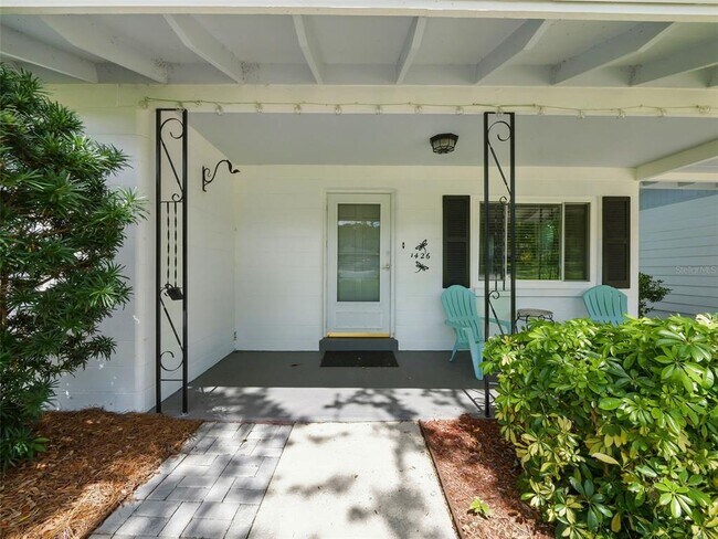 Building Photo - 1426 Crestview Dr