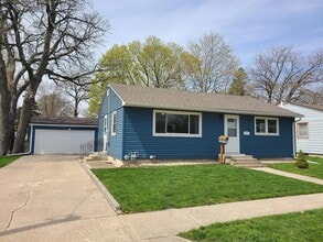Building Photo - 203 N 15th St