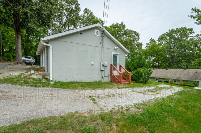 Building Photo - 416 Jadie Ln