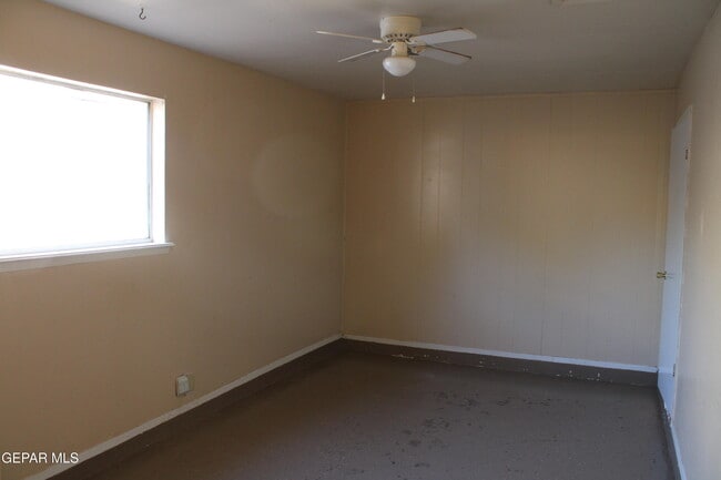 Building Photo - 5817 Blackhawk Dr