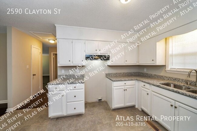 Building Photo - 2590 Clayton St