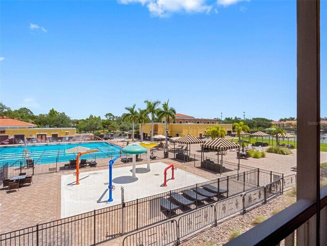 Building Photo - 13941 Clubhouse Dr