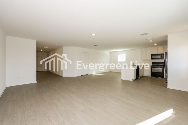 Building Photo - 10532 Desert Hawk Cir