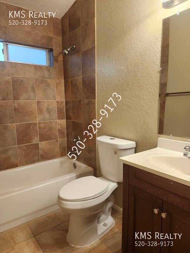 Building Photo - 5218 W Wood Owl Dr