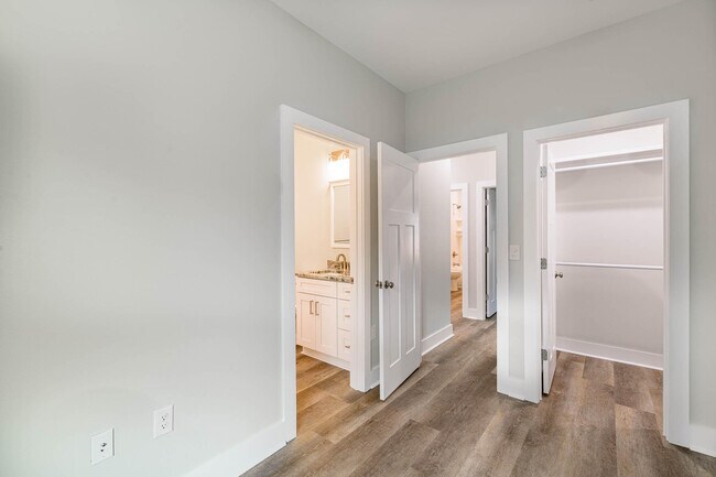 Building Photo - 104 Clearing Way