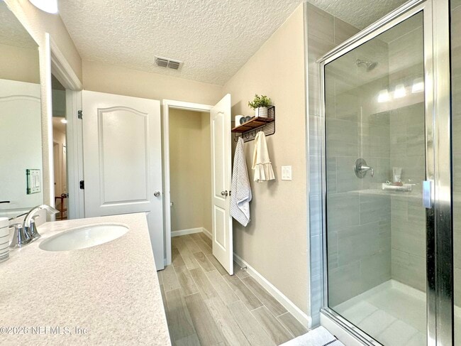 Building Photo - 12665 Josslyn Ln