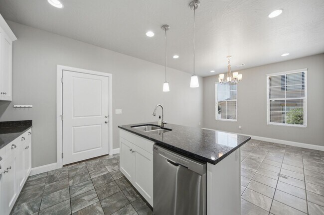 Building Photo - 3629 S Atlanta Ln