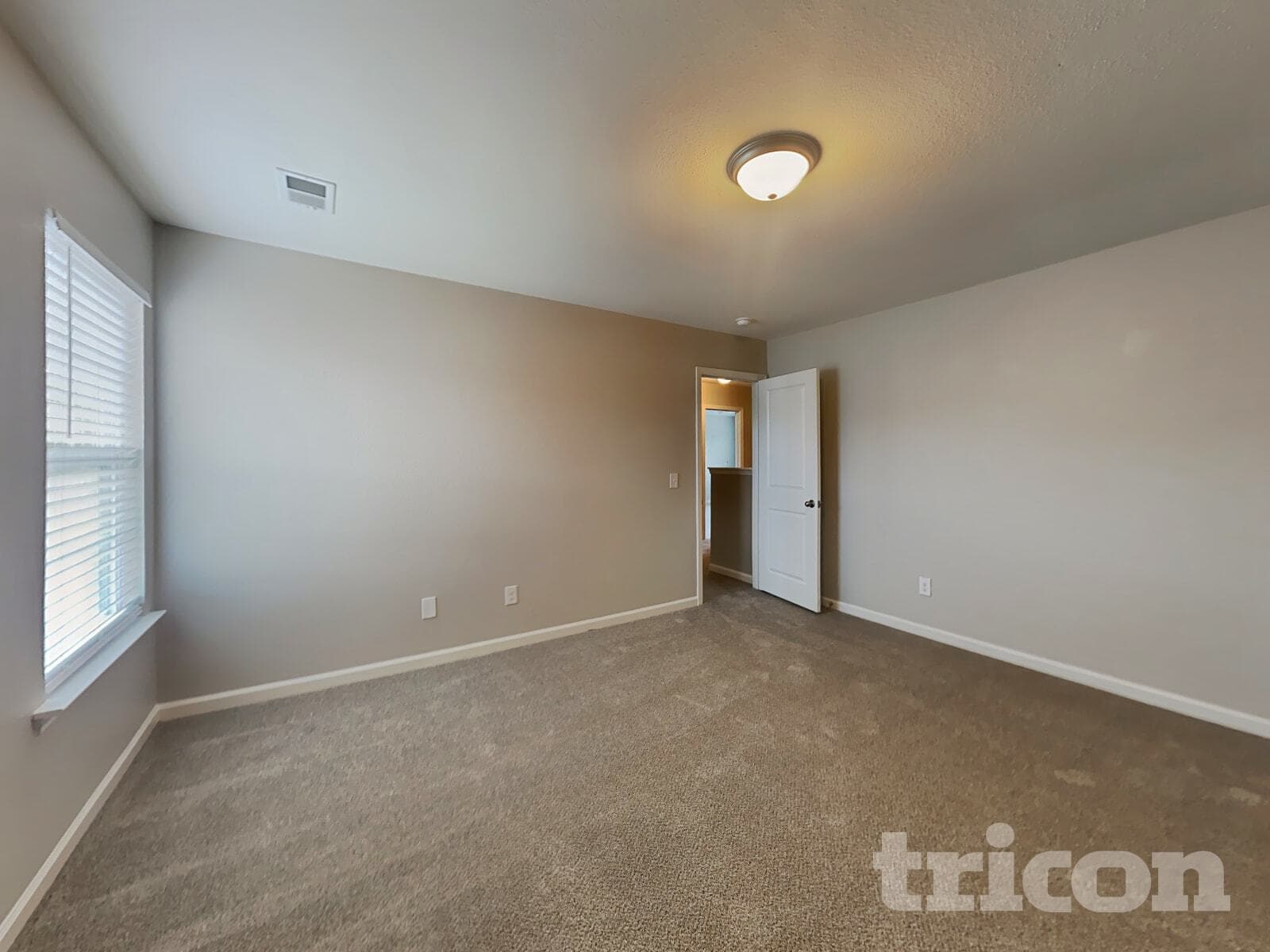 Building Photo - 317 Persian Ct