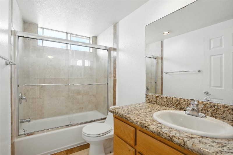Building Photo - 1152 W 24th St