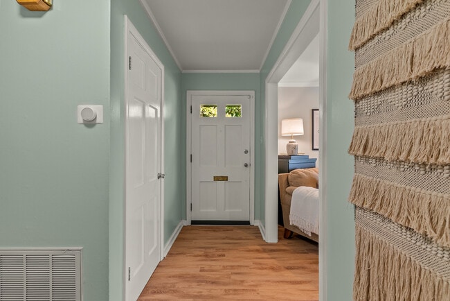 Building Photo - 2 Shannon Dr