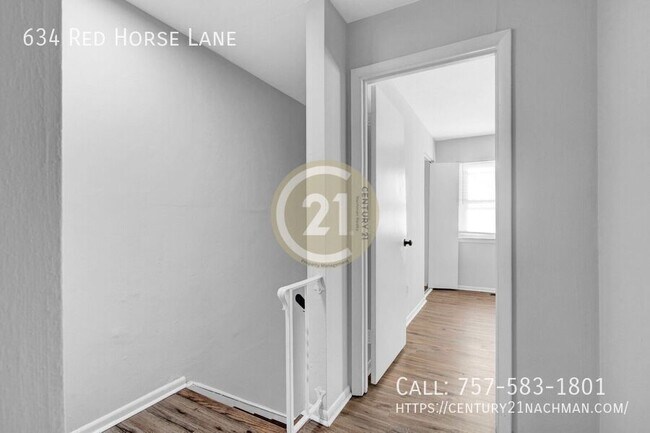 Building Photo - 634 Red Horse Ln