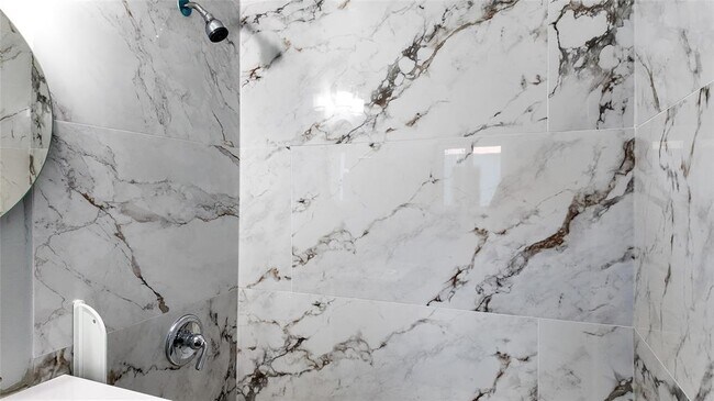 Building Photo - 5717 S Francis Ave