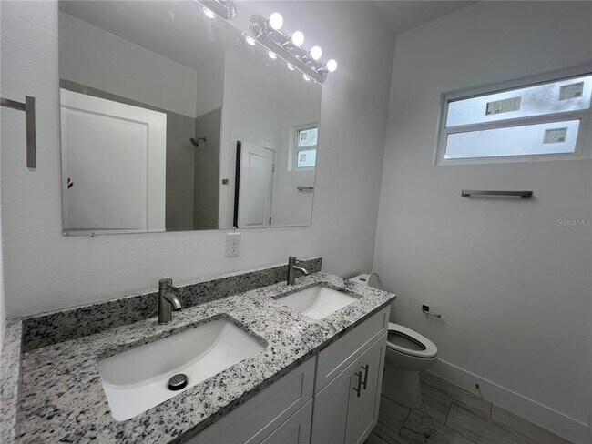 Building Photo - 17 Beam Ct