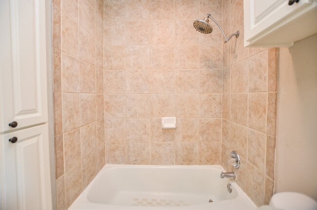 Building Photo - 5421 Pagewood Ln