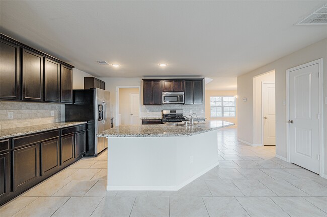 Building Photo - 3142 McDonough Way