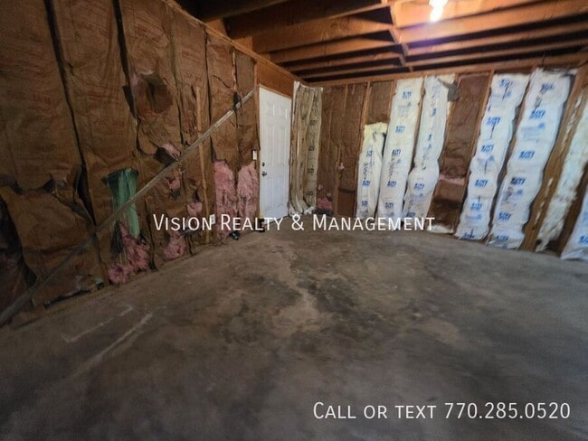 Building Photo - 155 Pine Hill Dr