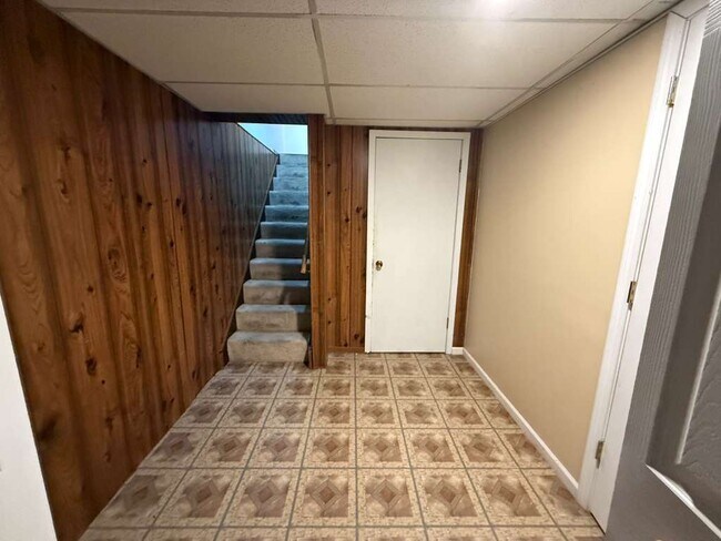 Building Photo - 1410 Whispering Springs Cir