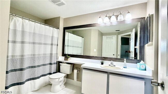 Building Photo - 6481 Aragon Way