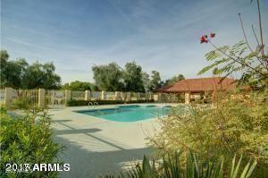 Building Photo - 728 N Hazelton Dr