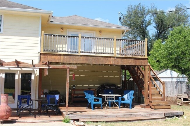 Building Photo - 200 N Kings Canyon Dr