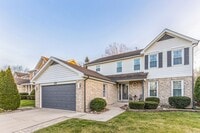 Building Photo - Fully Furnished 4 Bedroom 2.5 bathroom home in Bloomingdale