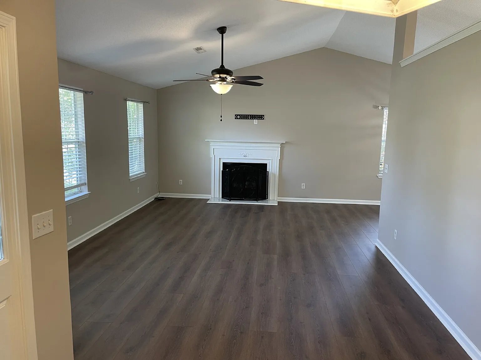 Building Photo - 103 Walnut Grove Cir
