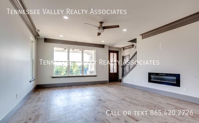 Building Photo - 7814 Lake Mountain Ln