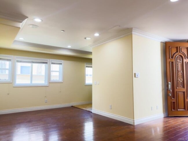 Primary Photo - 412 Ave F