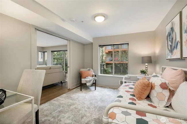 Building Photo - Spacious 2 bedroom 2 bath condo with parki...