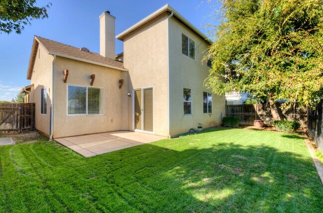 Building Photo - 1723 N Mont Blanc Ln