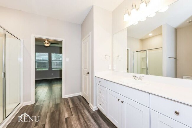 Building Photo - 1752 Escondido Dr