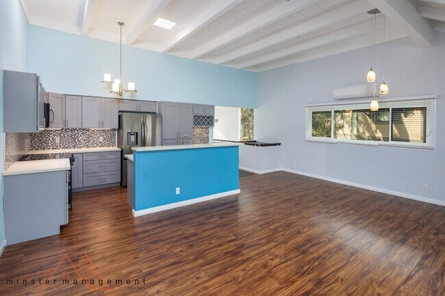 Building Photo - 47-459-459 Hui Iwa St