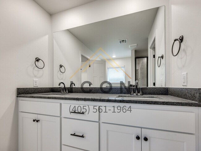 Building Photo - 5109 SE 85th St