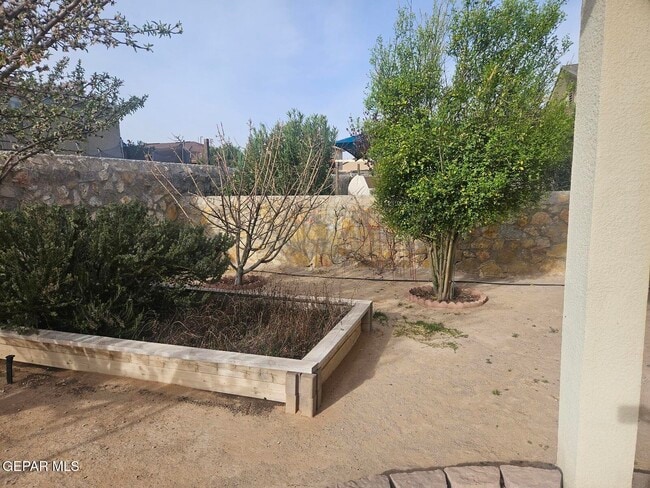 Building Photo - 7116 Copper Town Dr