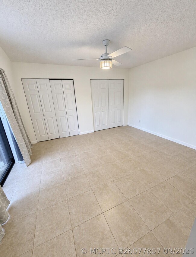 Building Photo - 4039 Palm Bay Cir