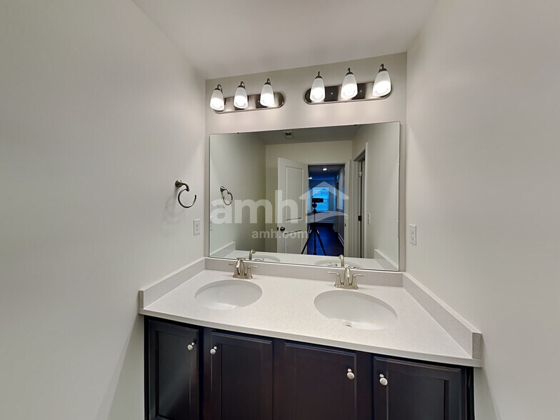 Building Photo - 2030 Corey Joseph Dr