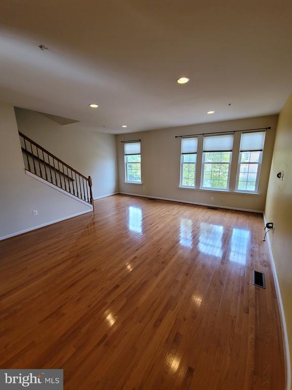 Building Photo - 4546 Scottsdale Pl