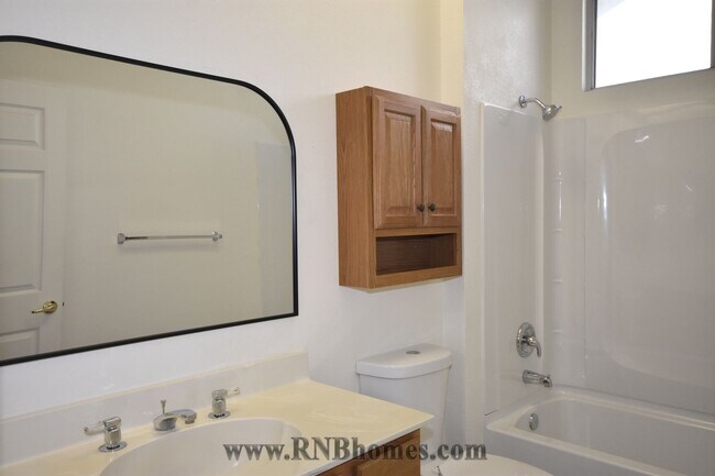 Building Photo - 408 Angelrock Ct