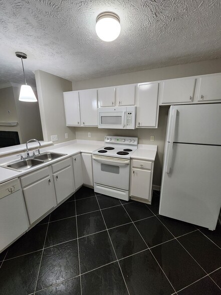 Building Photo - 330 Bubble Creek Ct
