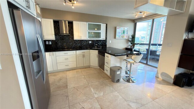 Building Photo - 3530 Mystic Pointe Dr