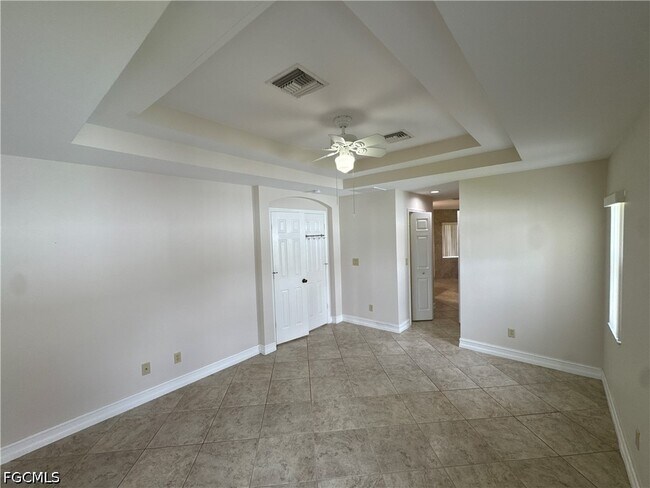 Building Photo - 4914 7th St W