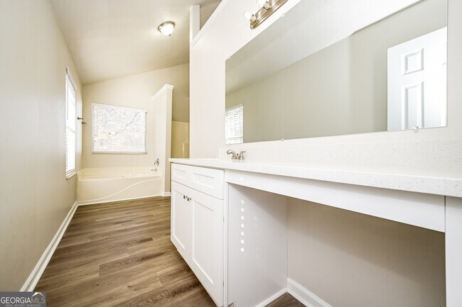 Building Photo - 6600 Browns Mill Ferry Dr