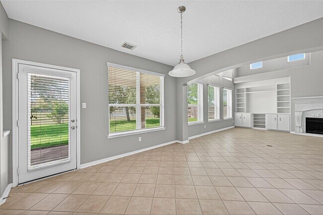 Building Photo - 10815 Lake Raven Ct